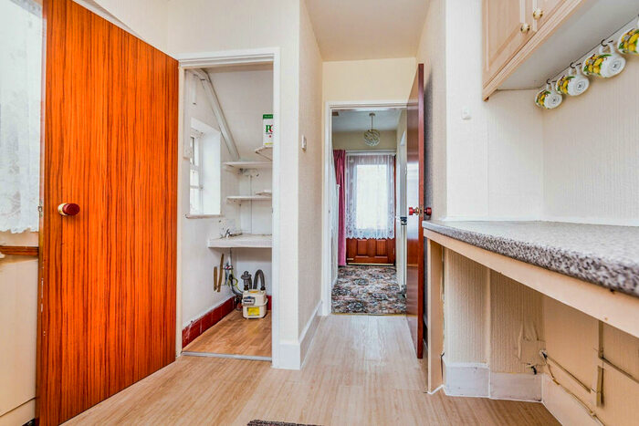 2 Bedroom Semi-Detached House For Sale In Crane Road, Rotherham, S61