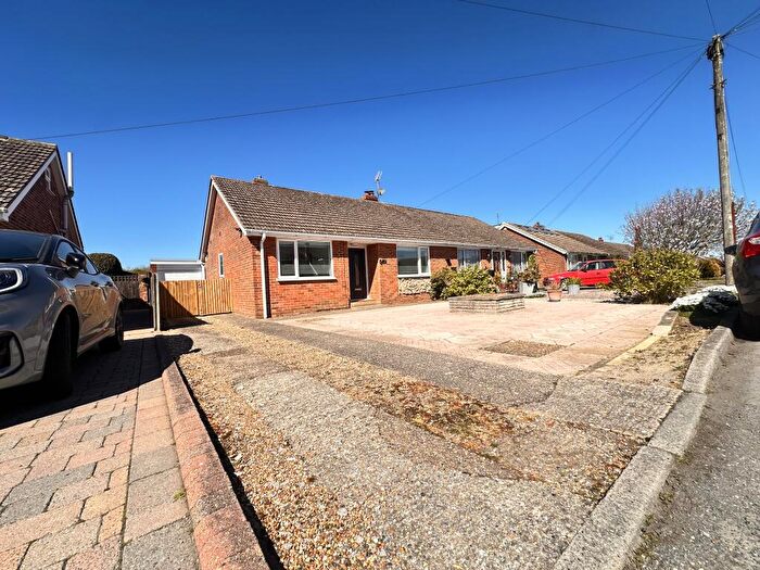 2 Bedroom Semi Detached House For Sale In Courtenay Road, Faversham, ME13