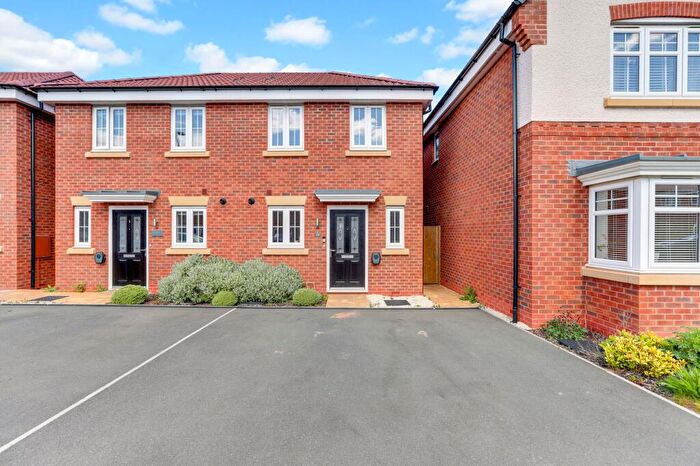 2 Bedroom Semi-Detached House For Sale In Rawnsley Drive, Gedling, NG4
