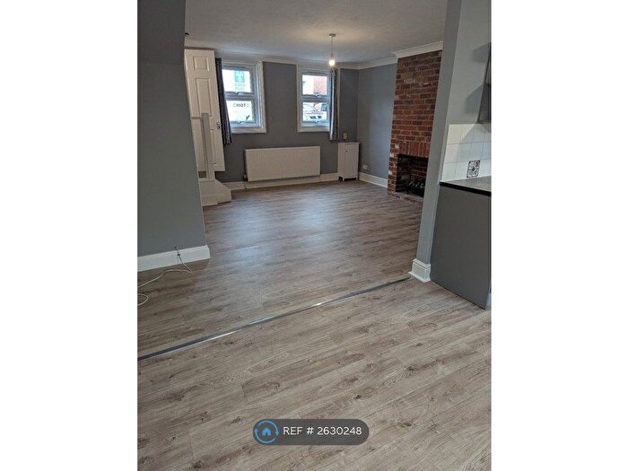 2 Bedroom End Of Terrace House To Rent In Fairfax Mews, Colchester, CO2