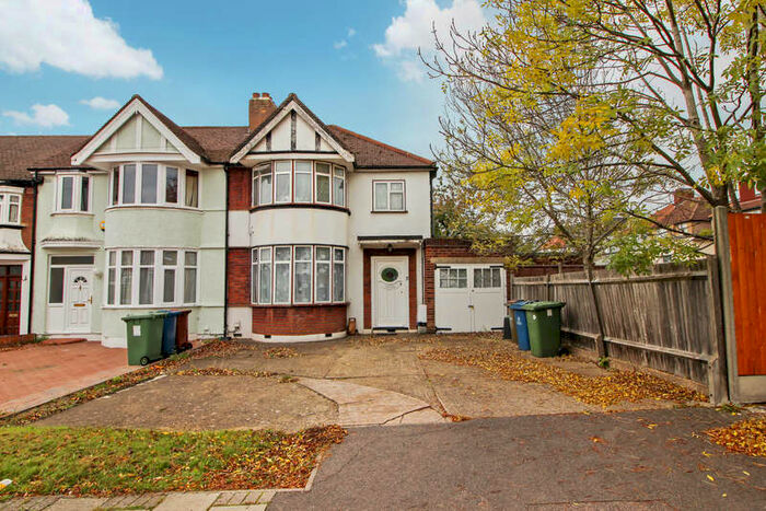 3 Bedroom Semi-Detached House To Rent In Radcliffe Road, HA3