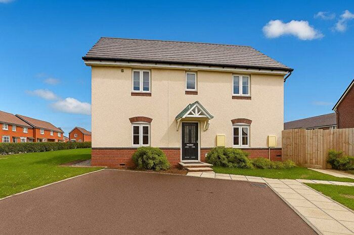 3 Bedroom Semi-Detached House For Sale In Artemus Silvey Close, Great Oldbury, GL10