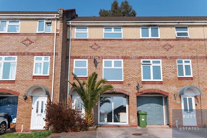 3 Bedroom Terraced House For Sale In Garland Close, Exeter, EX4