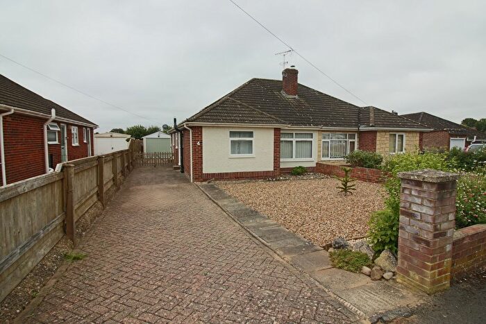 2 Bedroom Semi Detached Bungalow To Rent In Chaucer Avenue, Andover, Hants, SP10