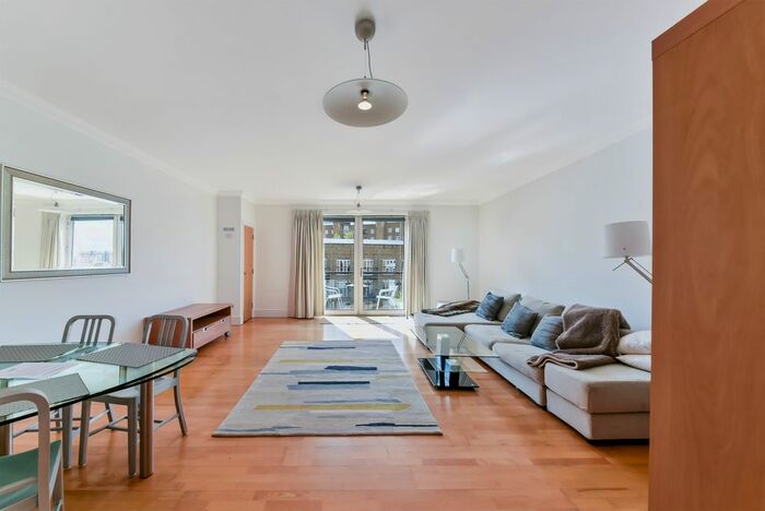 2 Bedroom Flat To Rent In Dunbar Wharf, Narrow Street, Limehouse, E14