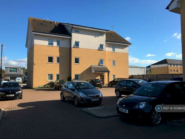 1 Bedroom Flat To Rent In Linden Court, Benfleet, SS7