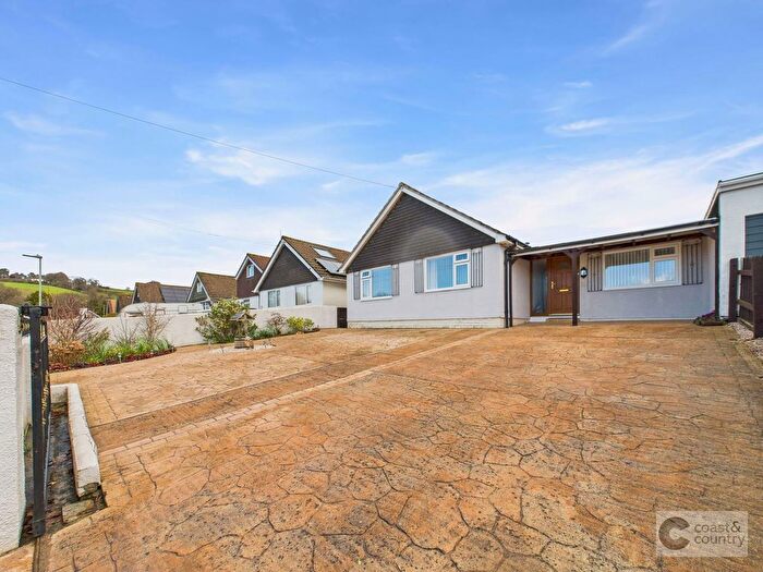 3 Bedroom Bungalow For Sale In The Roundway, Kingskerswell, TQ12