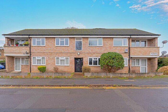 2 Bedroom Flat To Rent In Alpha Road, Surbiton, KT5