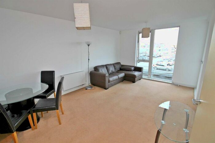 1 Bedroom Flat To Rent In Dakota House, Central Milton Keynes, Milton Keynes, MK9