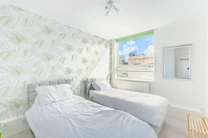 2 Bedroom Flat To Rent In Harrowby Street, Marylebone, London, W1H