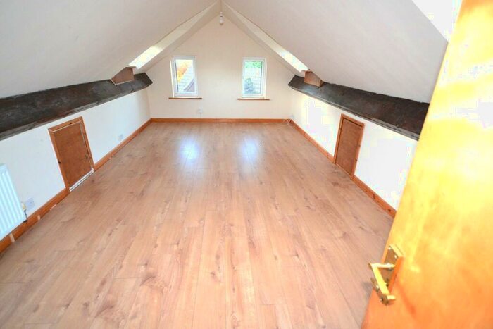 1 Bedroom Flat To Rent In Attic Annex Woodgate Farm, Cliffords Mesne, Newent, GL18