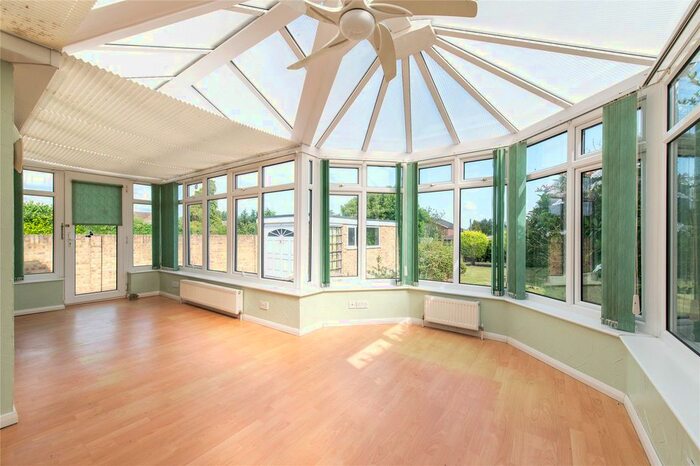 3 Bedroom Bungalow For Sale In Coutts Avenue, Lower Shorne, Kent, DA12