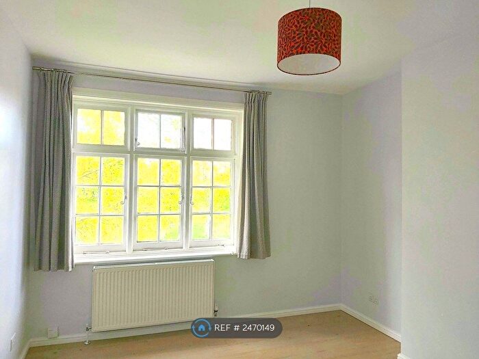 1 Bedroom Flat To Rent In Norwood Road, London, SE24