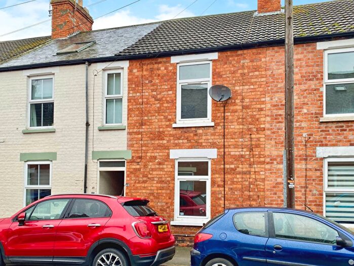 2 Bedroom Terraced House For Sale In Redcross Street, Grantham, NG31