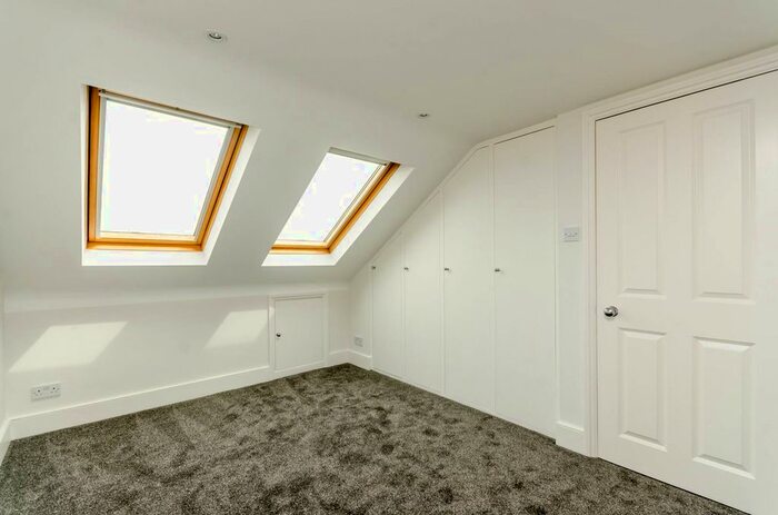 4 Bedroom Property To Rent In Ashen Grove, Southfields, London, SW19