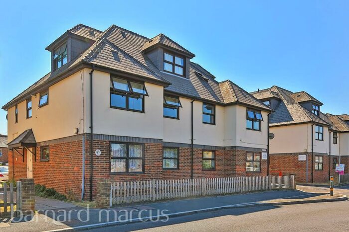 2 Bedroom Apartment To Rent In Mitcham, CR4