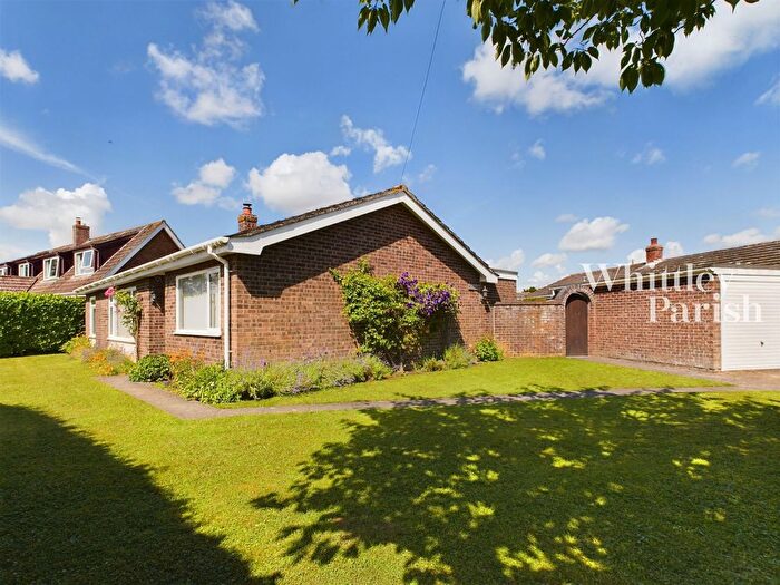3 Bedroom Bungalow For Sale In High Green, Great Moulton, Norwich, NR15