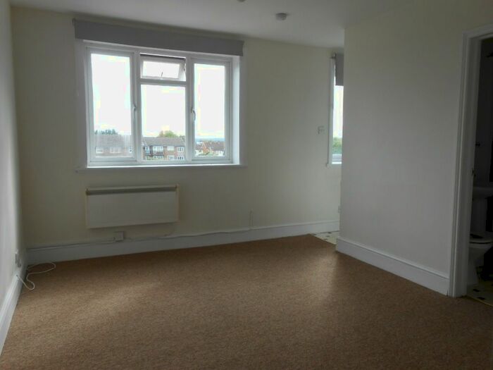 1 Bedroom Studio To Rent In Hook Road, Surbiton, KT6