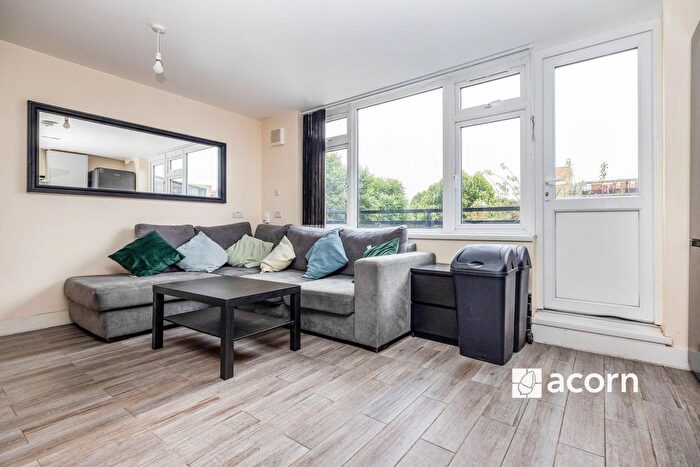 4 Bedroom Flat To Rent In New Place Square, London, SE16