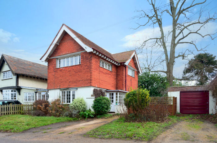 2 Bedroom Semi-Detached House For Sale In Hill Street, Calmore, Southampton, Hampshire, SO40