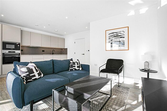 2 Bedroom Flat For Sale In Station Road, Croydon, CR0