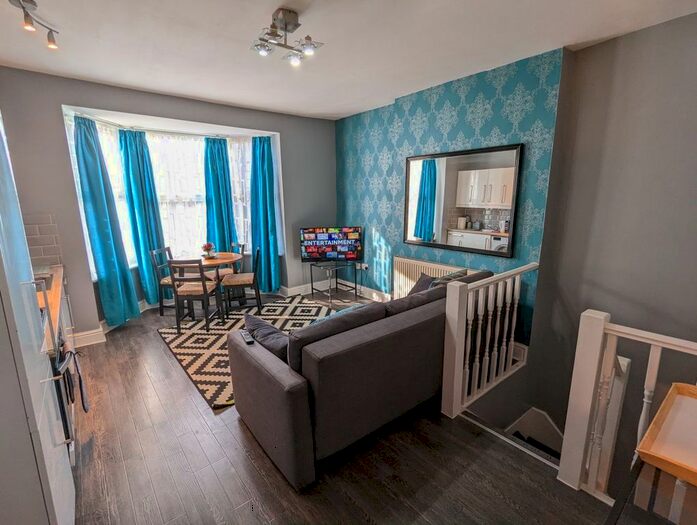 2 Bedroom Flat To Rent In Stanmore Road, Birmingham, B16