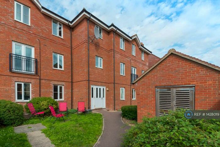 2 Bedroom Flat To Rent In Hutley Drive, Colchester, CO4