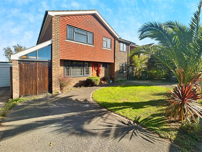 4 Bedroom Detached House For Sale In Bramblefields Close, Herne Bay, CT6