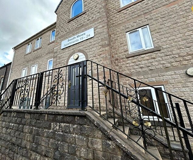 2 Bedroom Flat For Sale In South Mews, Buxton, Derbyshire, SK17