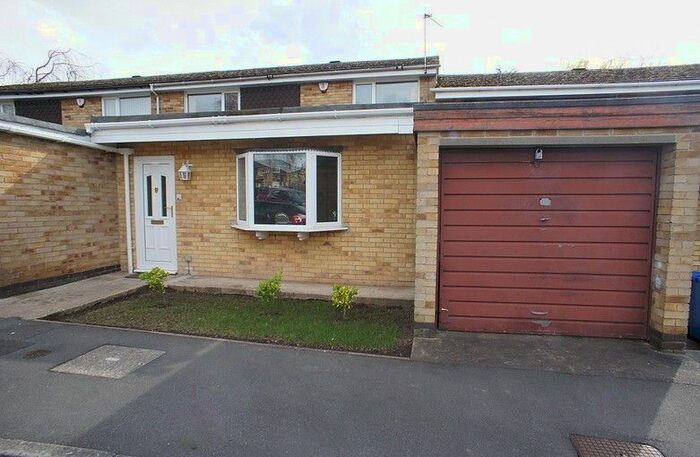 3 Bedroom Town House To Rent In Queensferry Gardens, Allenton, Derby, DE24