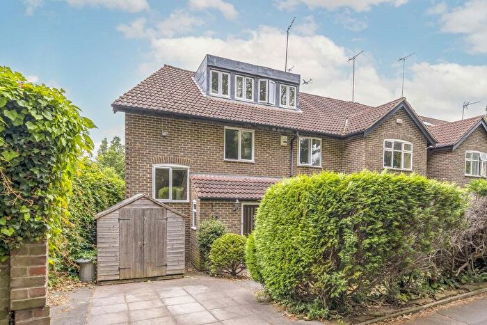 4 Bedroom Semi-Detached House To Rent In Lower Grove Road, Richmond, TW10