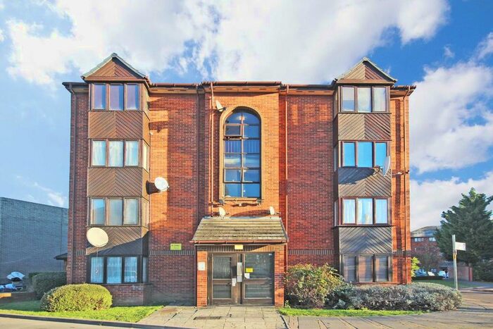 Studio To Rent In Cotton Avenue, London, W3