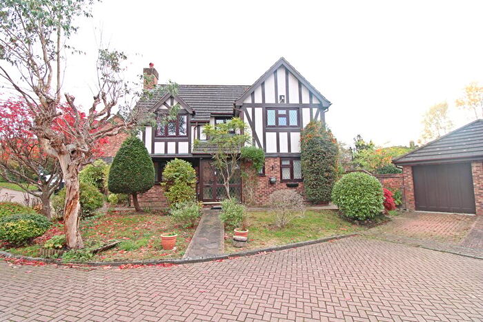 4 Bedroom Detached House For Sale In Castle Close, Bromley, BR2