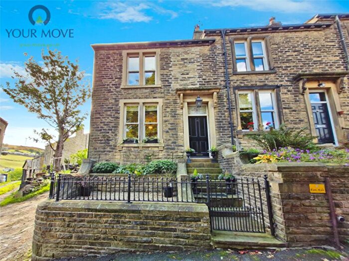 3 Bedroom End Of Terrace House For Sale In Bridgehouse Lane, Haworth, Keighley, West Yorkshire, BD22