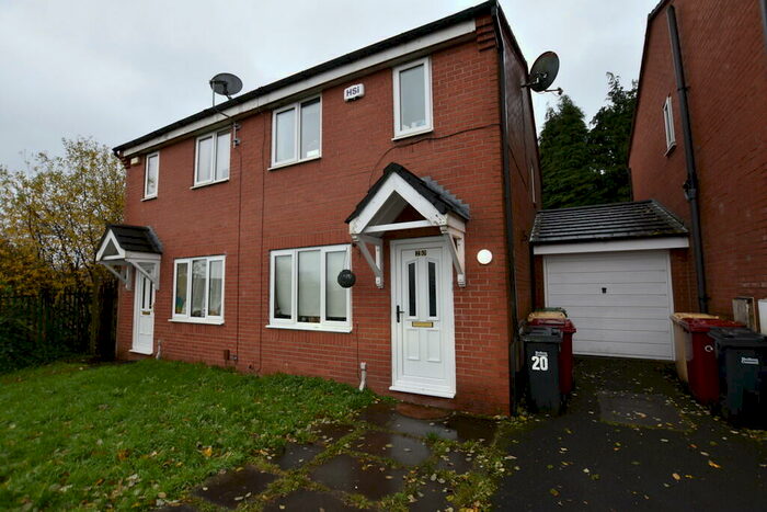 3 Bedroom Semi-Detached House To Rent In Maybreck Close Bolton Lancashire, BL3