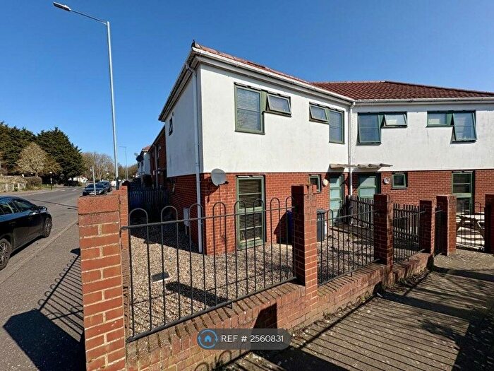 2 Bedroom Terraced House To Rent In Park House Court, Norwich, NR3