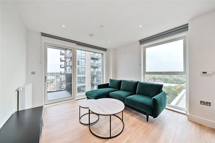 1 Bedroom Flat To Rent In Henley Cross, London, SE3