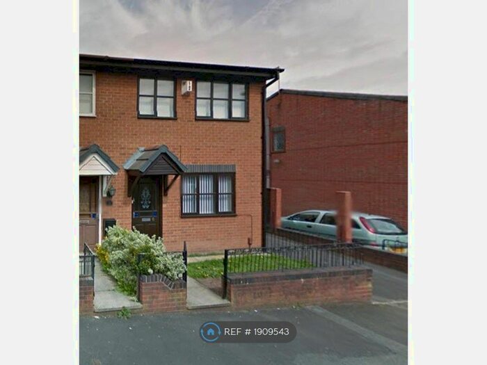3 Bedroom Semi-Detached House To Rent In Owen Street, St Helens, WA10