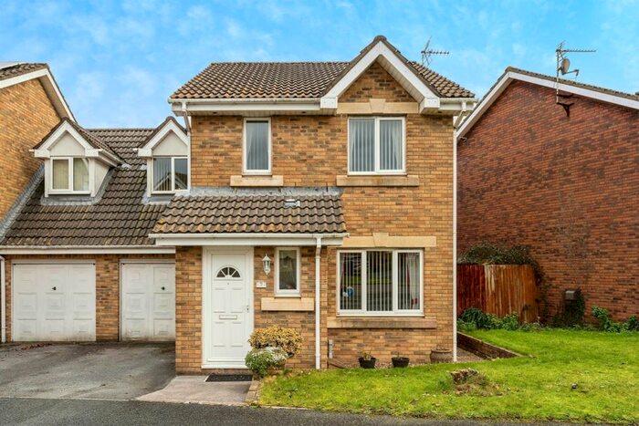 3 Bedroom Detached House For Sale In Vale Reach, Pencoed, Bridgend, CF35