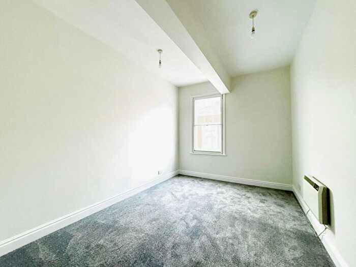 1 Bedroom Flat For Sale In Flat, Hills Court, Ryde., PO33