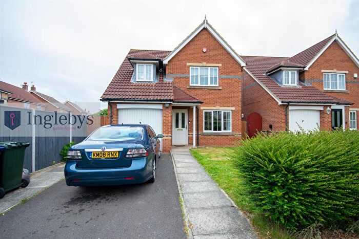 3 Bedroom Detached House For Sale In Cragston Court, Redcar, TS10