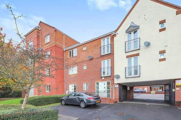 2 Bedroom Apartment To Rent In Willenhall Road, Wolverhampton, West Midlands, WV1