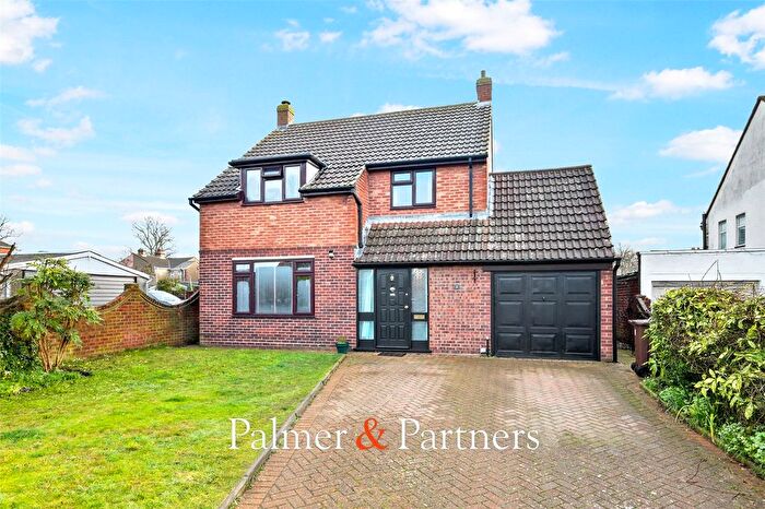 3 Bedroom Detached House For Sale In Kings Meadow Road, Colchester, Essex, CO1