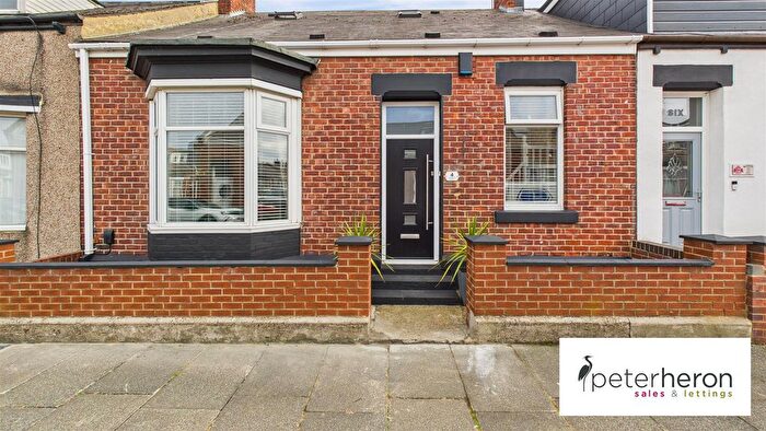 3 Bedroom Cottage For Sale In Beatrice Street, Roker, Sunderland, SR6
