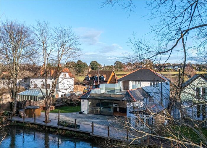 3 Bedroom Detached House For Sale In The Street, Horton Kirby, DA4