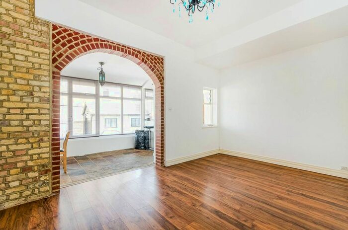 2 Bedroom Maisonette To Rent In Leopold Road, Wimbledon, London, SW19