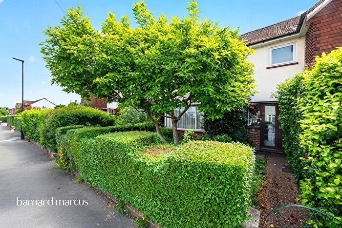 3 Bedroom Terraced House For Sale In Exeter Road, Feltham, TW13