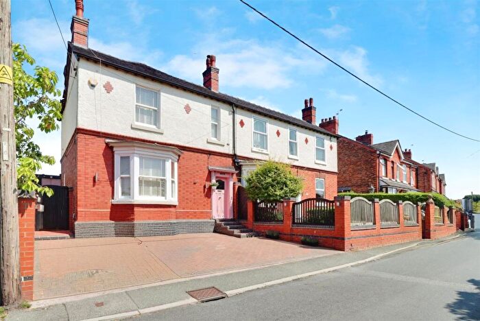 3 Bedroom Semi-Detached House For Sale In Dig Lane, Wybunbury, Nantwich, CW5