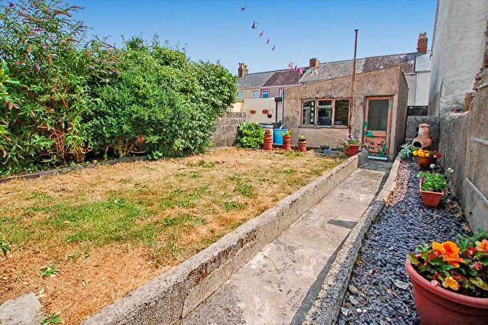 3 Bedroom Terraced House For Sale In Clarence Street, SA72