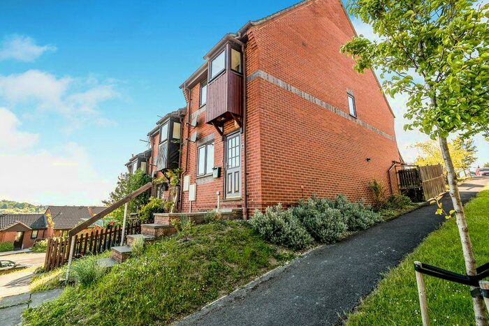 1 Bedroom Flat To Rent In Garratts Way, High Wycombe, HP13